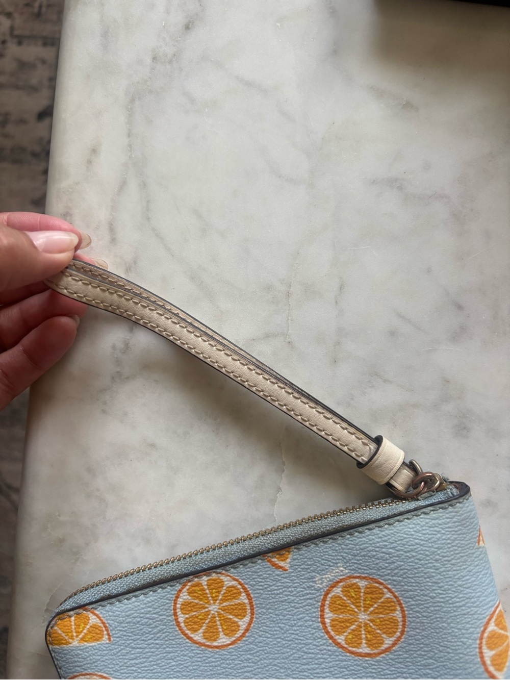 Coach corner zip wristlet in orange slice print - Picture 5 of 7